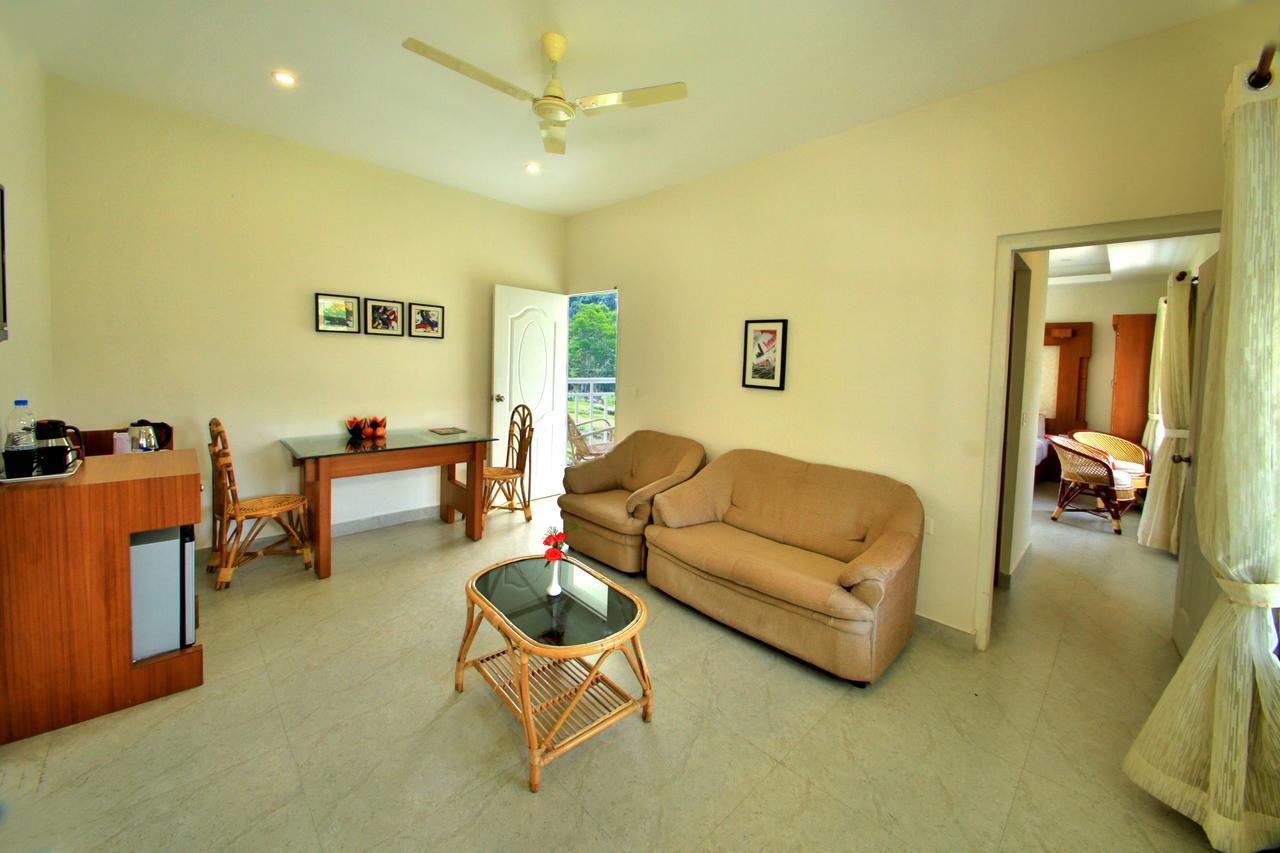 Monsoon Grande Hotel Munnar Buitenkant foto