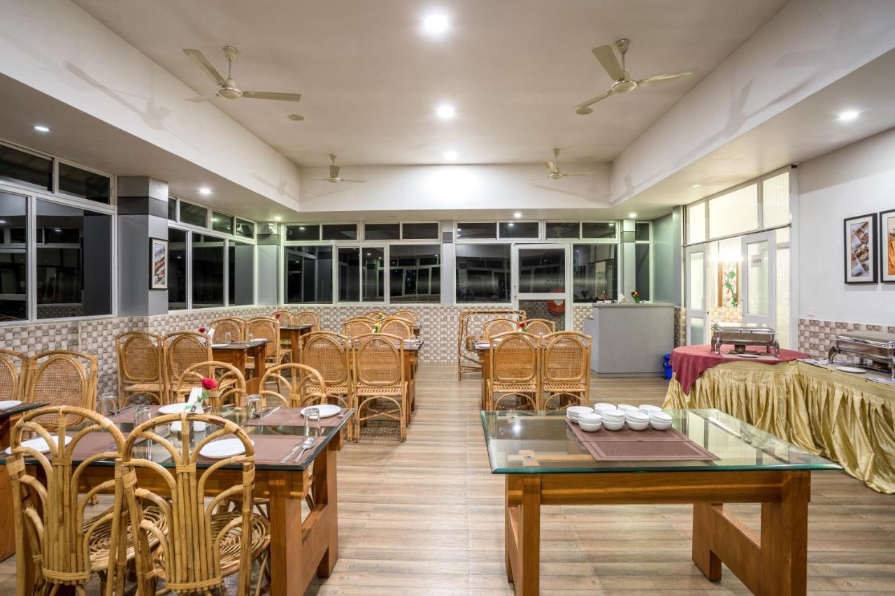 Monsoon Grande Hotel Munnar Buitenkant foto